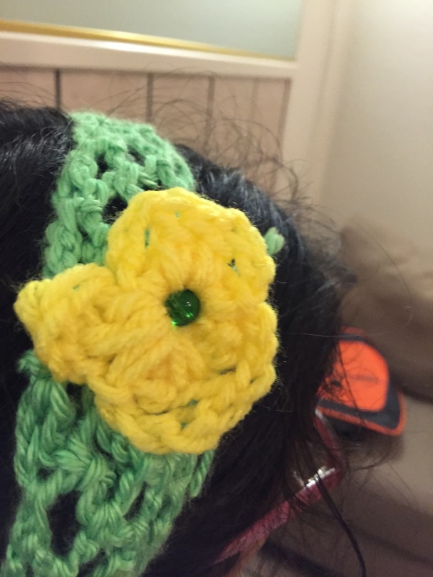 Shwathi Headband and flower